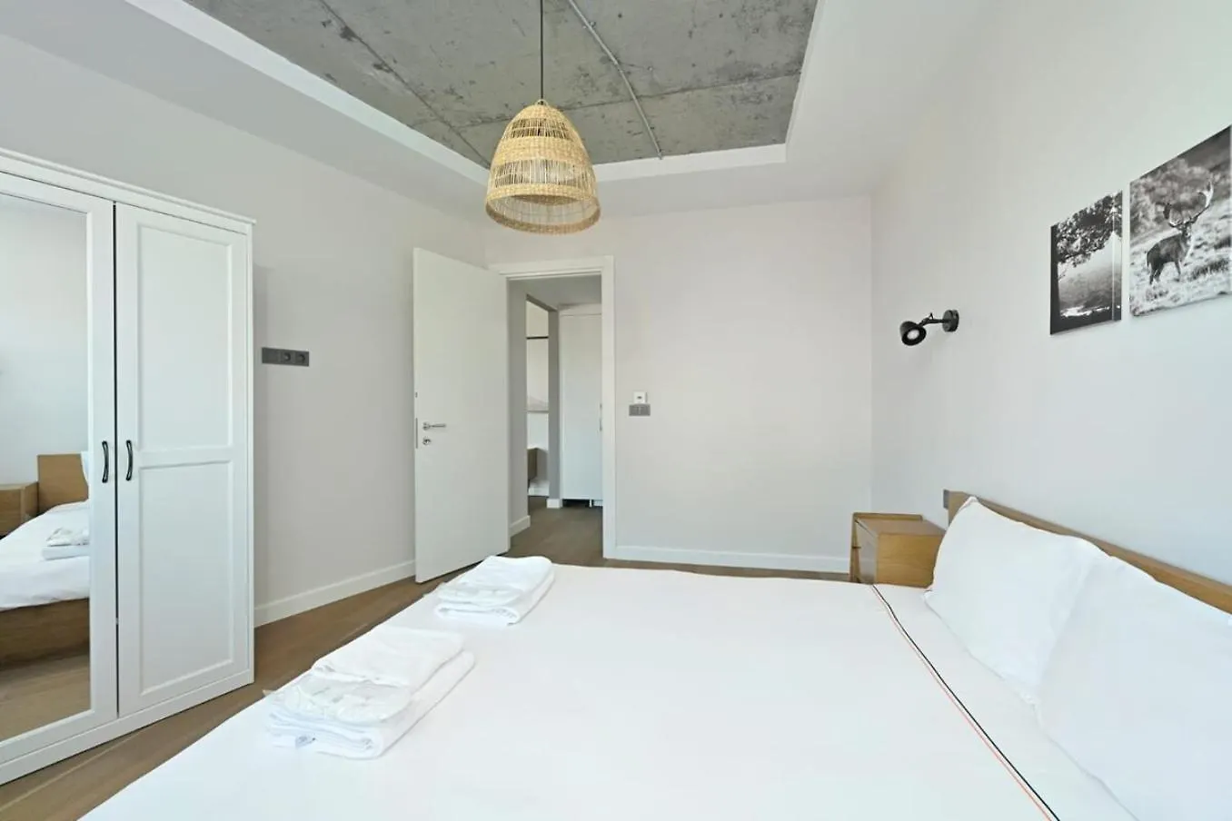 Bright Modern 1Bd Cool New Scenic Balcony! #185 Apartment Istanbul