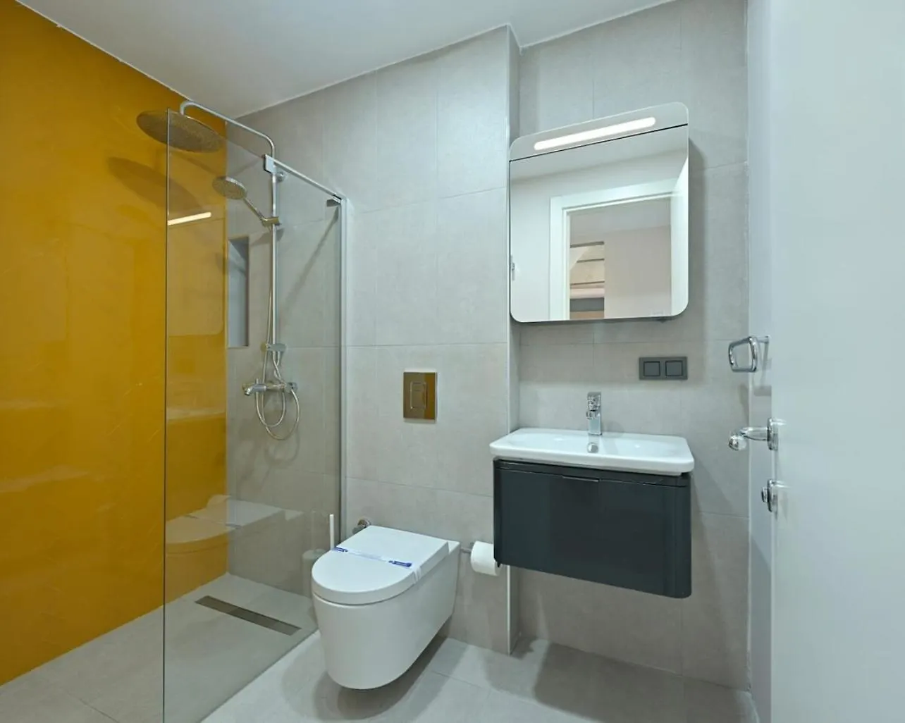 Bright Modern 1Bd Cool New Scenic Balcony! #185 Apartment Istanbul