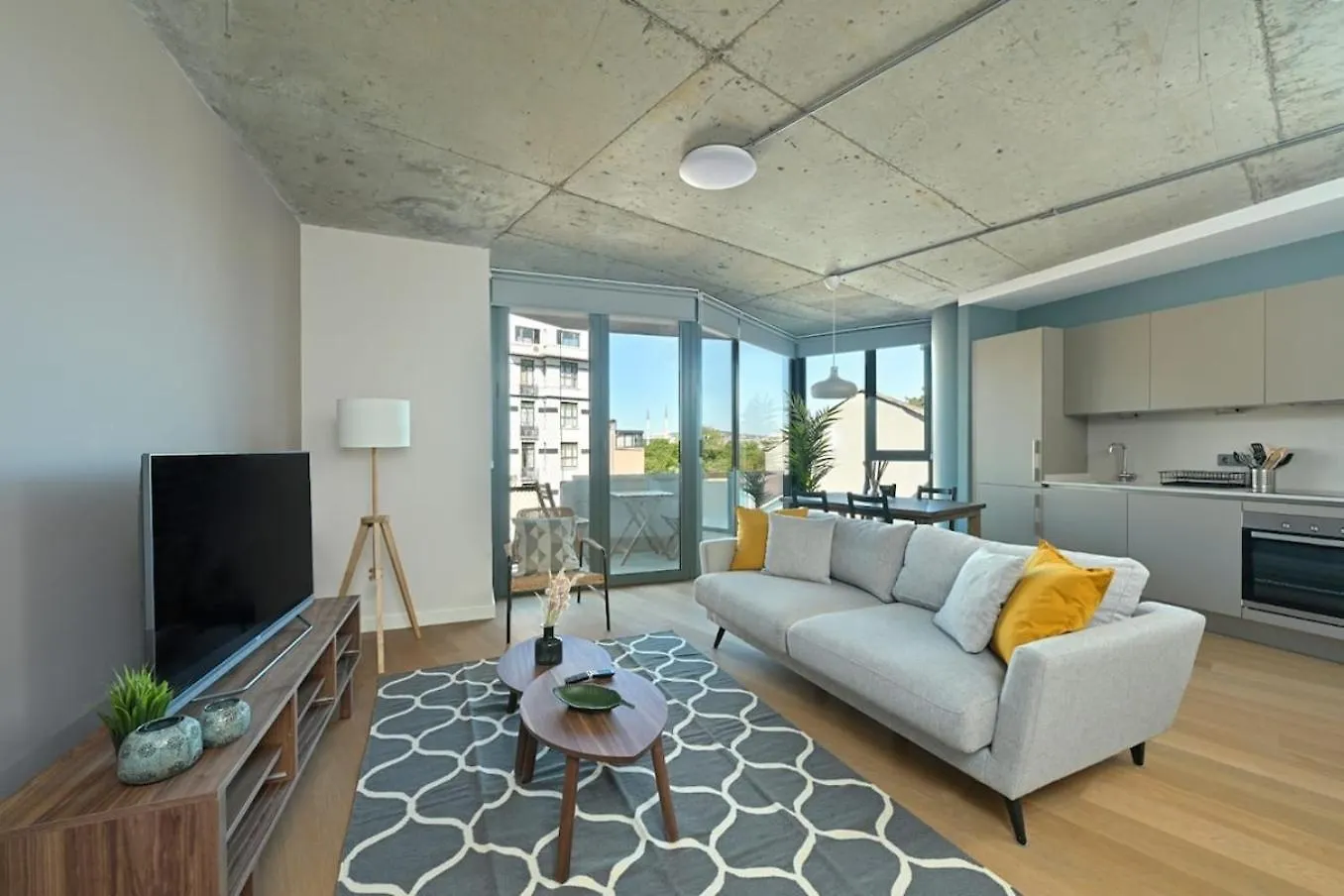 Bright Modern 1Bd Cool New Scenic Balcony! #185 Apartment Istanbul